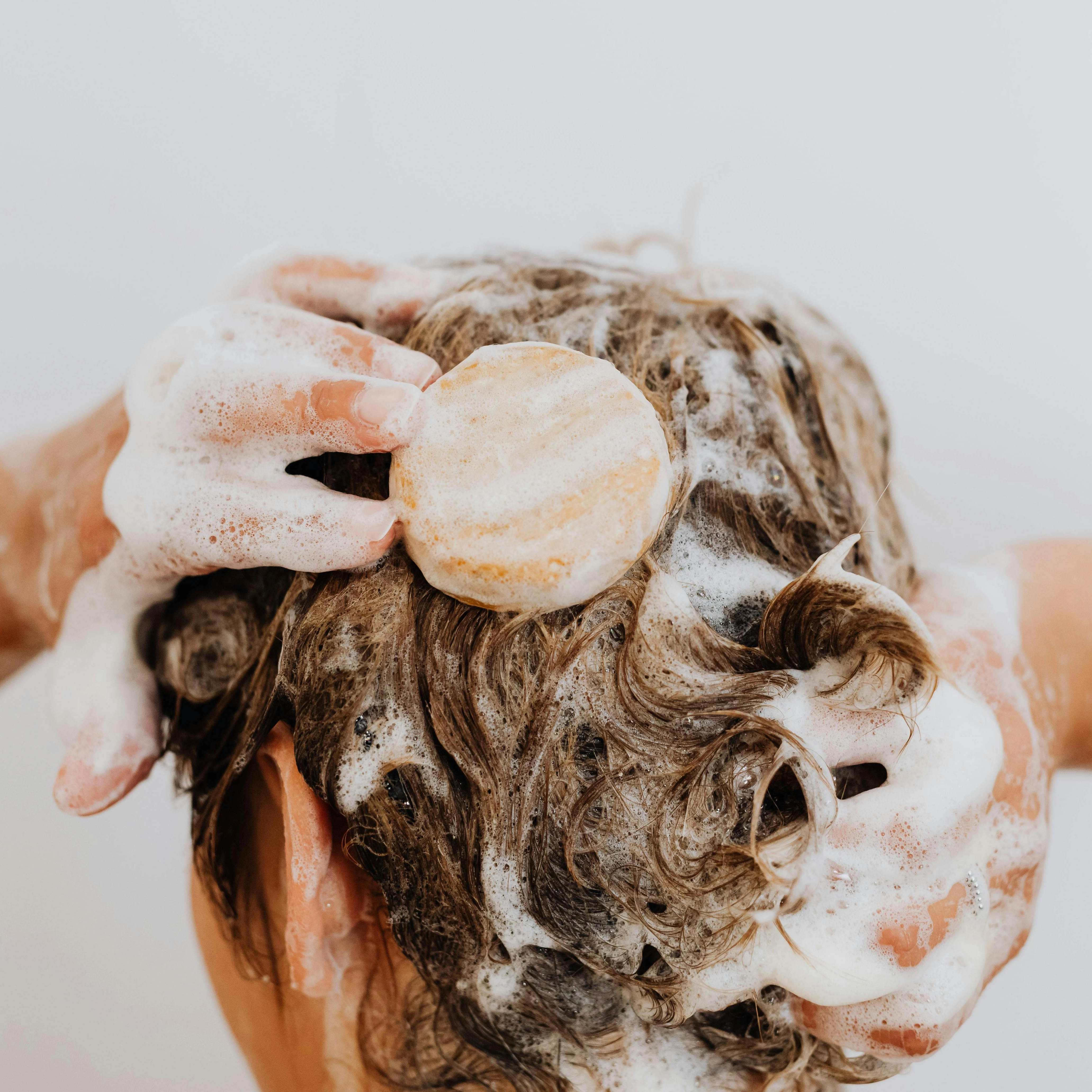 Cómo elegir el tensioactivo adecuado para el cuidado del cuero cabelludo: una guía simple para el cabello más inteligente